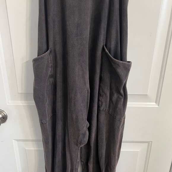 Free people hot shot onsie washed Black Lightweight Harem Jumpsuit with Pockets - Picture 3 of 6